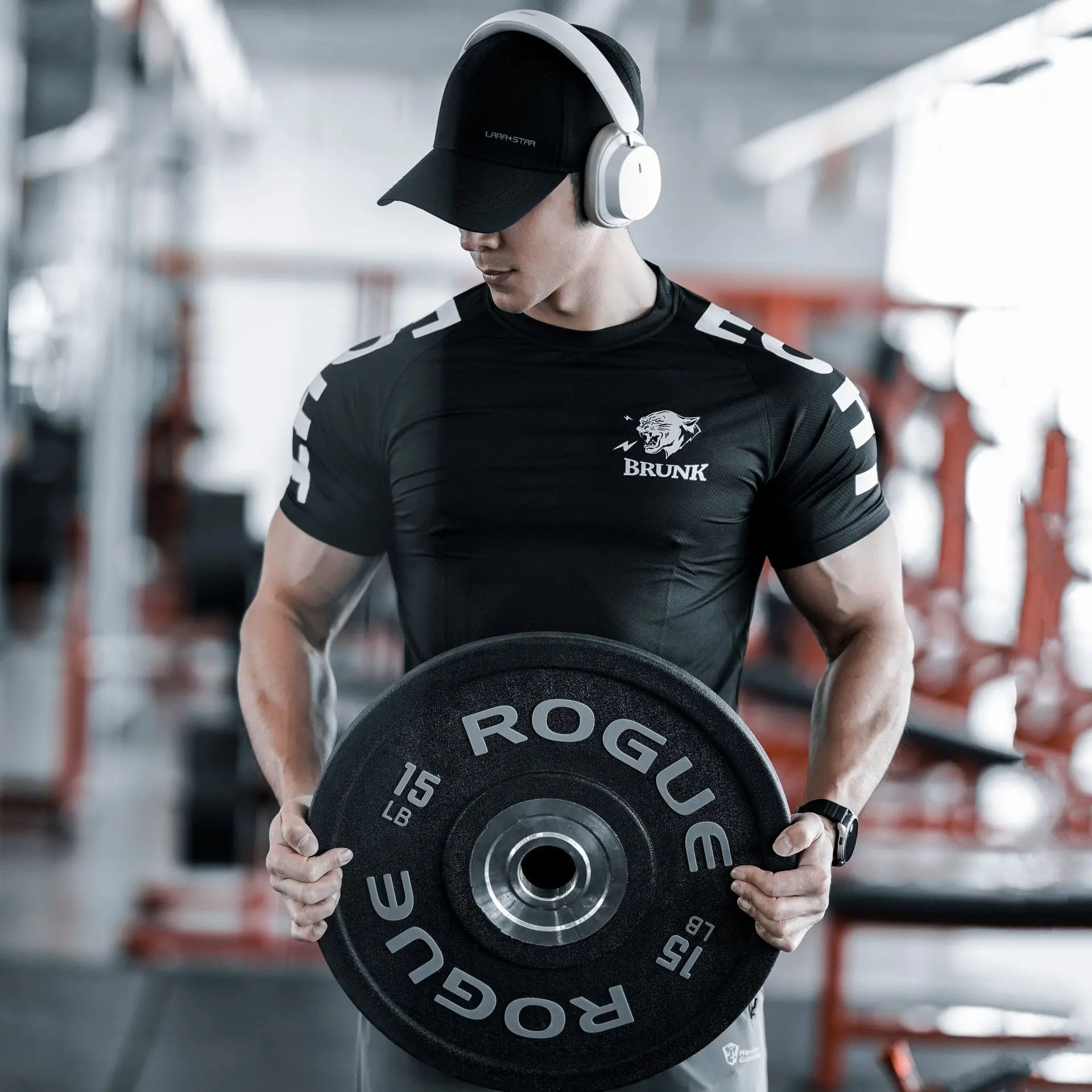 Fitness Sports Men T Shirt Training Muscle Breathable Tops Gym Exercise Short Sleeve Men Clothing 2025 Summer Quick Drying Tees